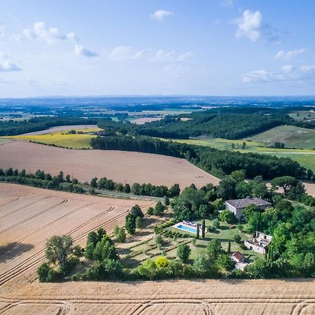 Au Mas Des Calmettes Bed and Breakfast Parisot  Εξωτερικό φωτογραφία