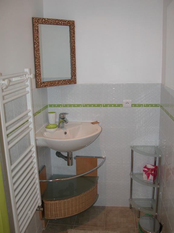 Au Mas Des Calmettes Bed and Breakfast Parisot  Δωμάτιο φωτογραφία