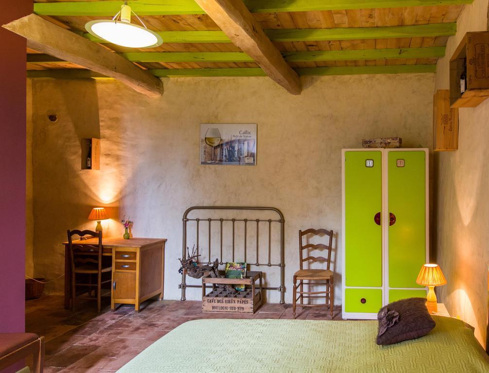 Au Mas Des Calmettes Bed and Breakfast Parisot  Εξωτερικό φωτογραφία