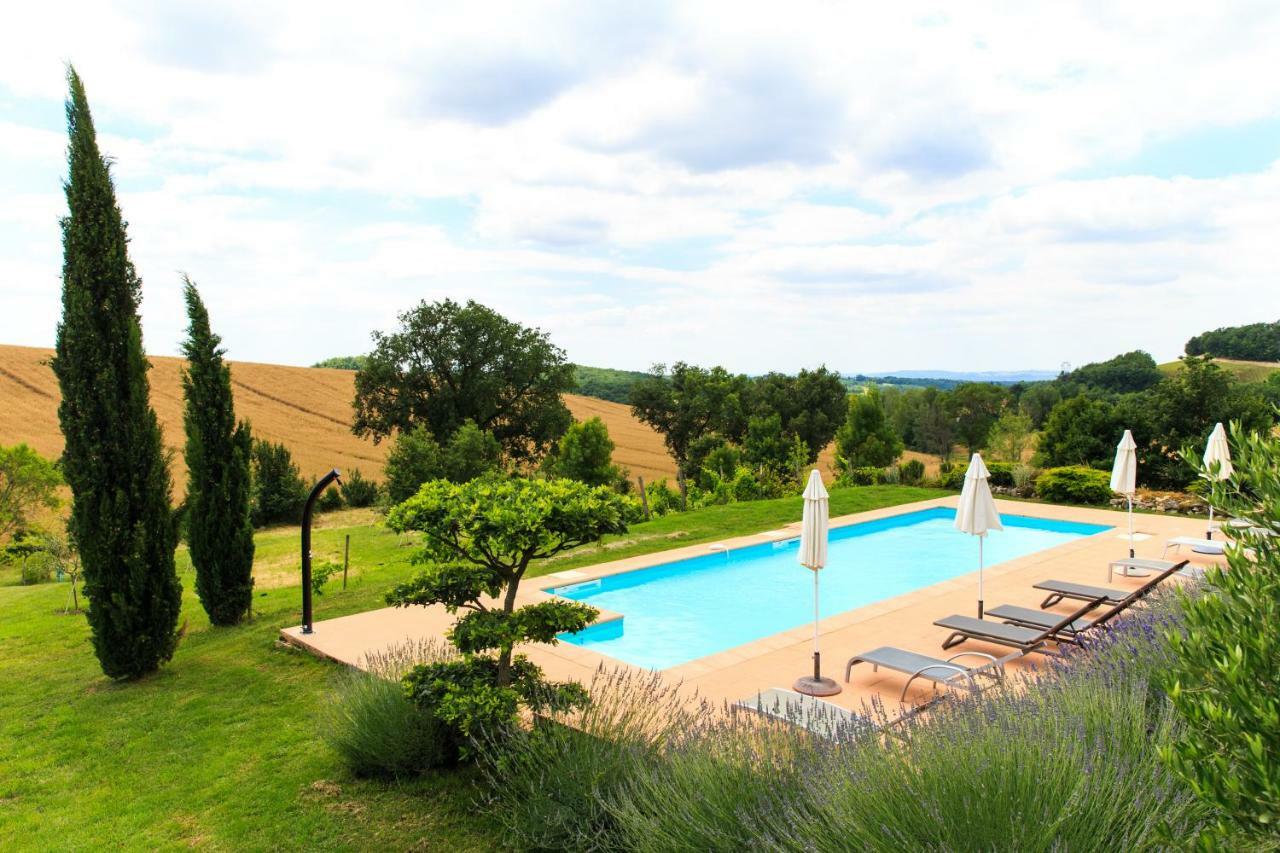 Au Mas Des Calmettes Bed and Breakfast Parisot  Εξωτερικό φωτογραφία